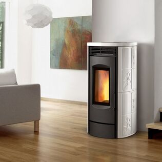 Stufa A Pellet ad Aria Modello Nps 10 Kw Con Rivestimento in Maiolica Montegrappa